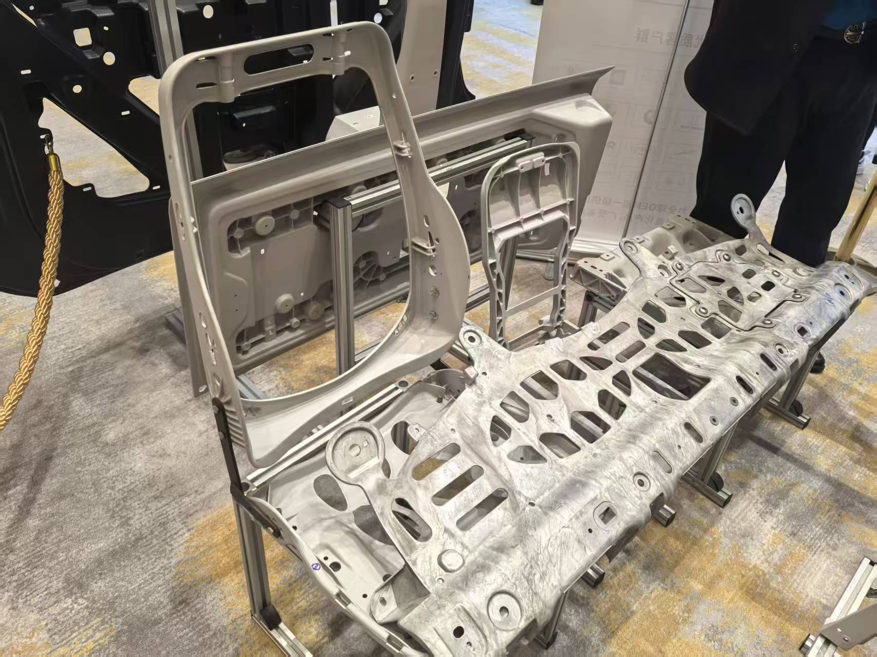 壓鑄脫模劑100問（48）鎂合金高壓壓鑄中模具溫度控制的核心要求是什么？如何實(shí)現(xiàn)？對于脫模劑的要求是什么？